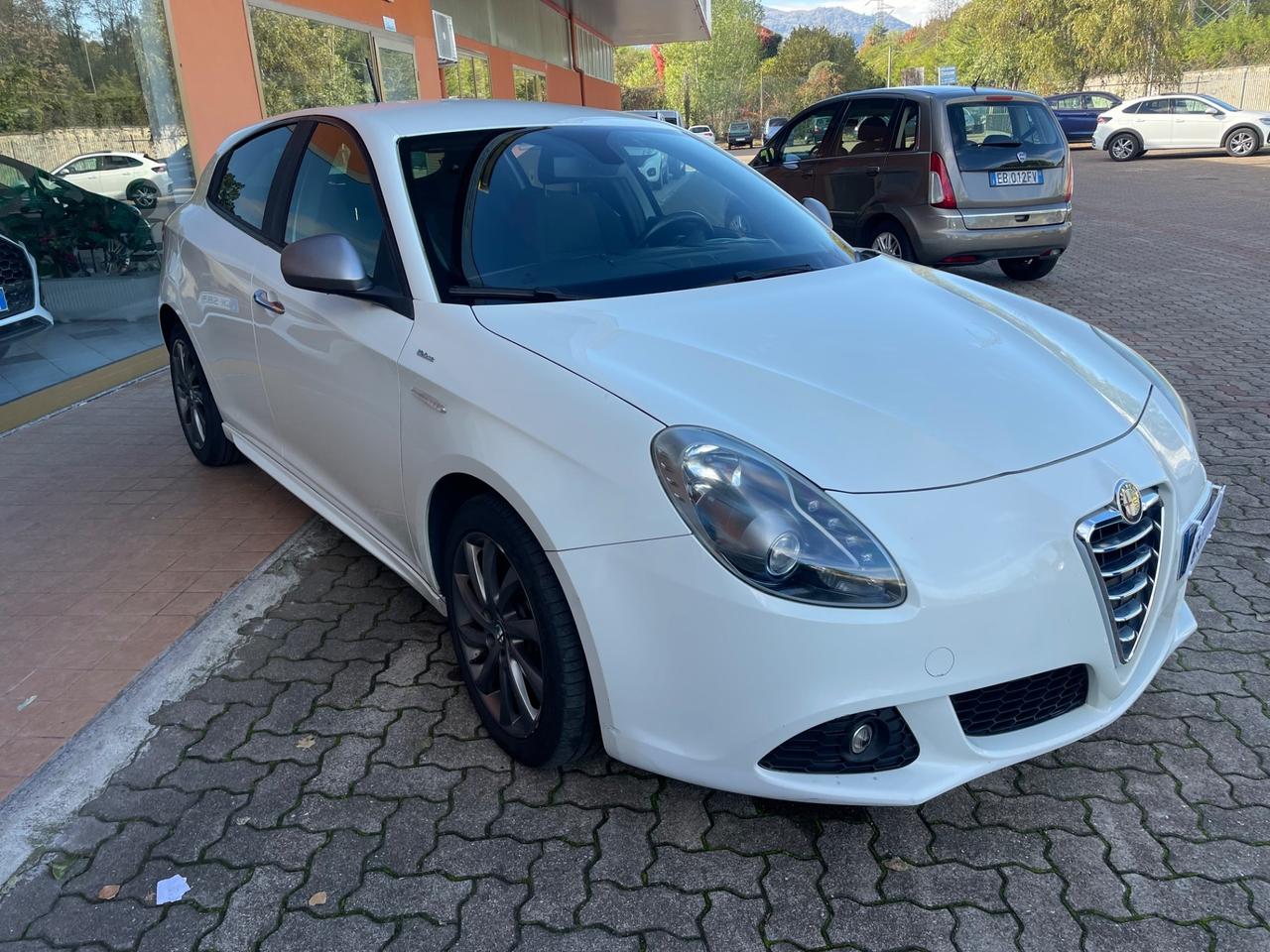 Alfa Romeo Giulietta 1.6 JTDm-2 105 CV Distinctive
