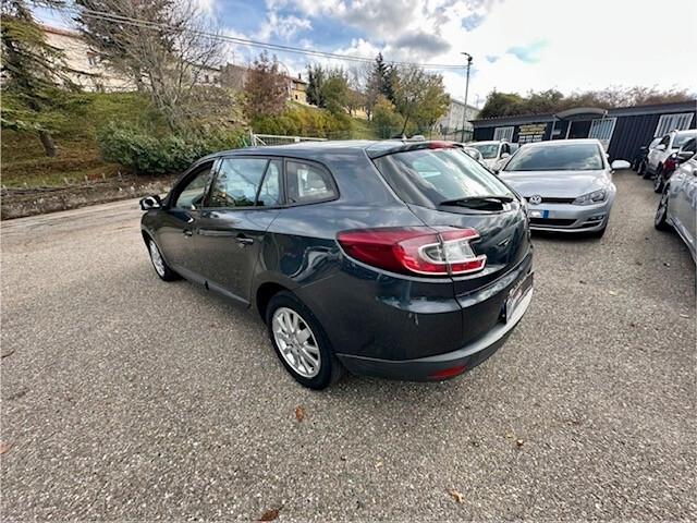 Renault Mégane 1.9 dCi 130CV SporTour Attractive