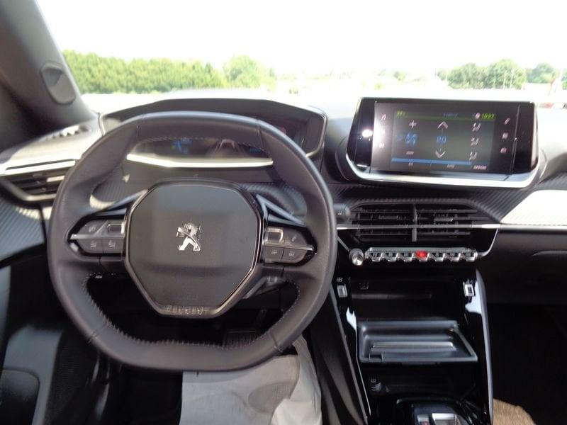 Peugeot 2008 motore elettrico 136 CV Allure Pack