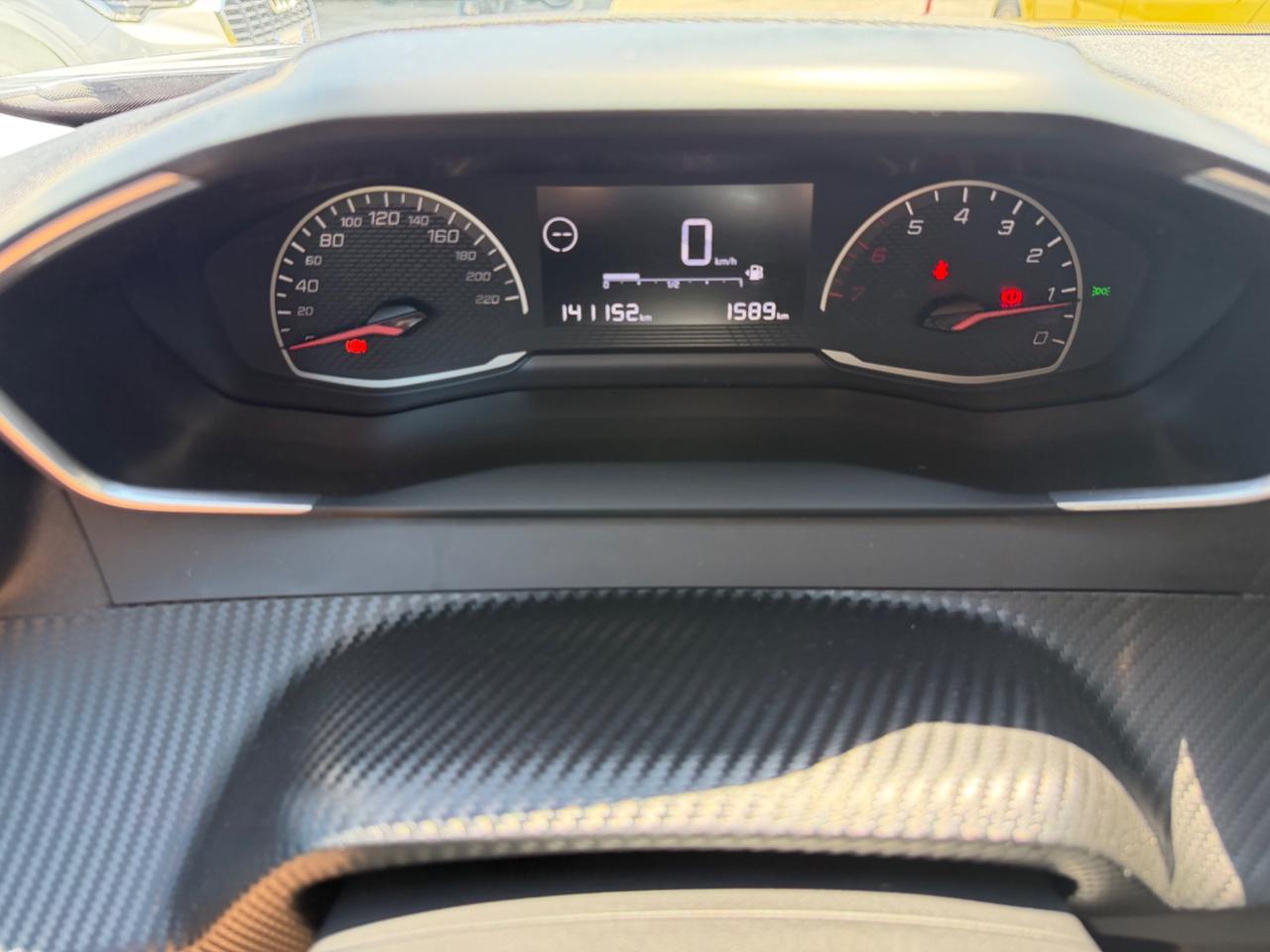 Peugeot 2008 BlueHDi 110 S&S Allure Pack