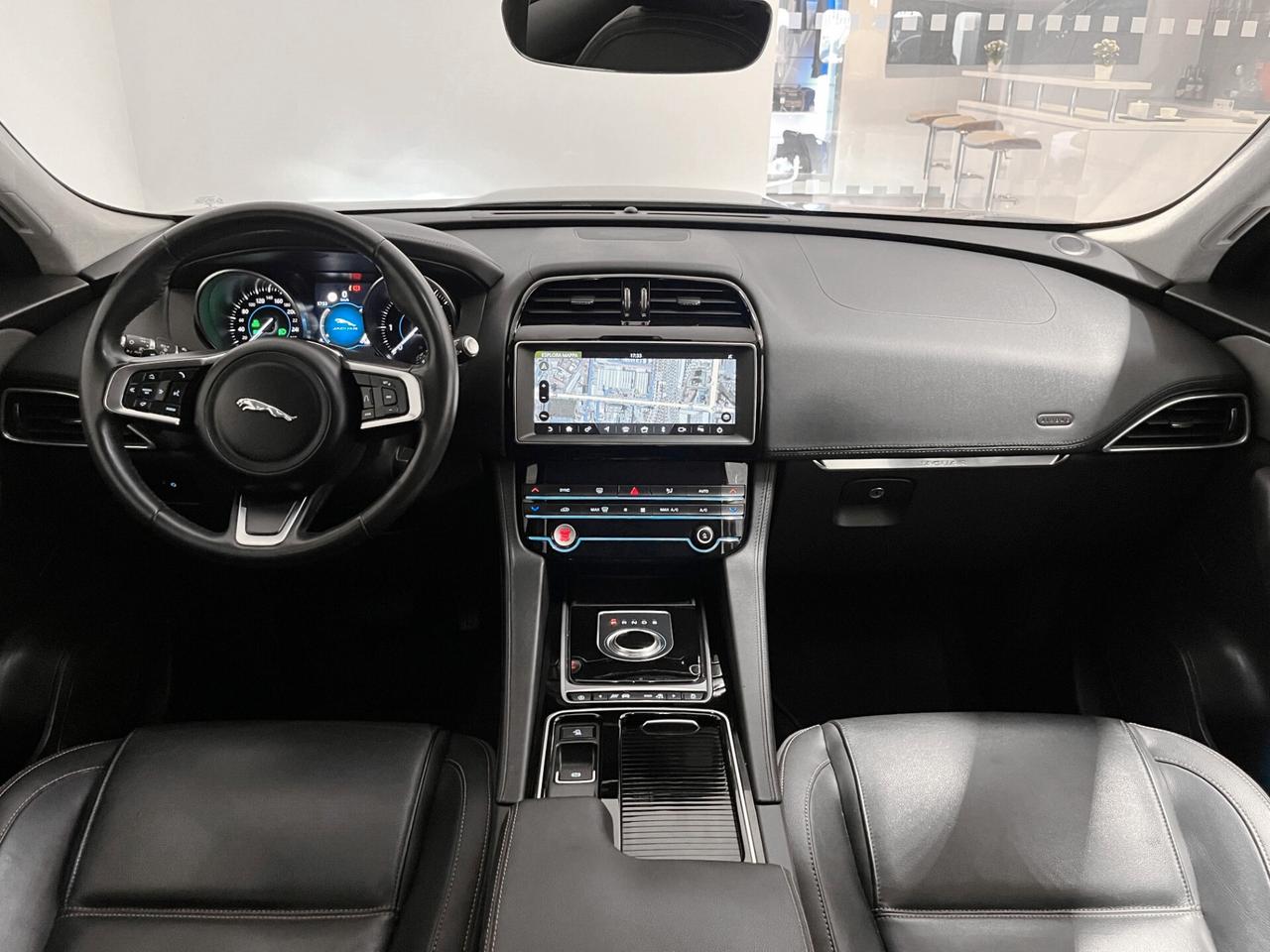 Jaguar F-Pace 2.0 D 180 CV AWD aut. Prestige