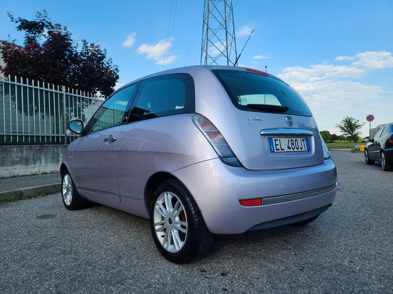 Lancia Ypsilon 1.4 Unyca Ecochic GPL X NEOPATENTATI