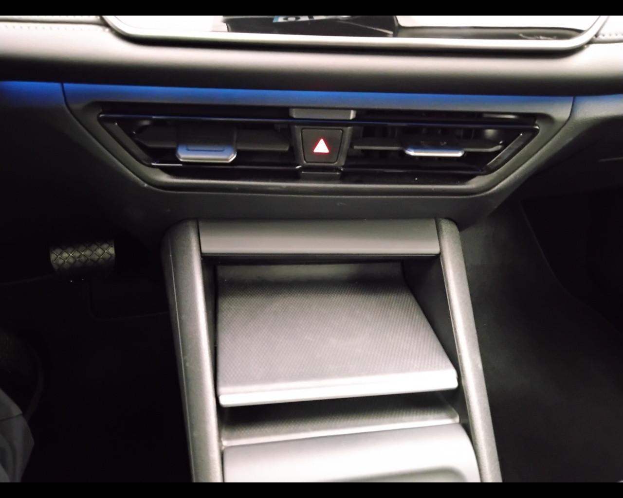 VOLKSWAGEN Tiguan III 2024 - Tiguan 2.0 tdi Life 150cv dsg