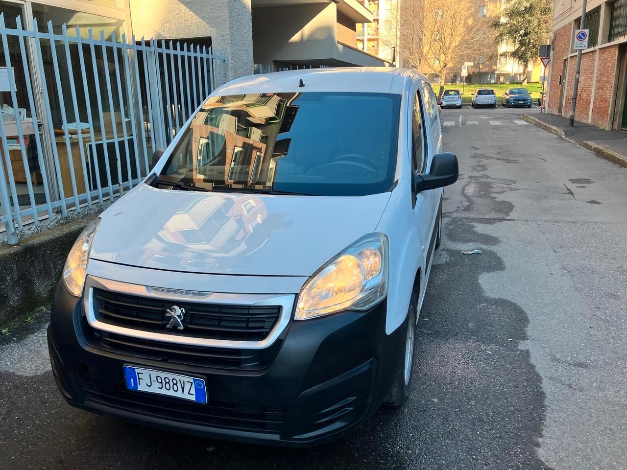 Peugeot Partner Tepee BlueHDi 100 Active