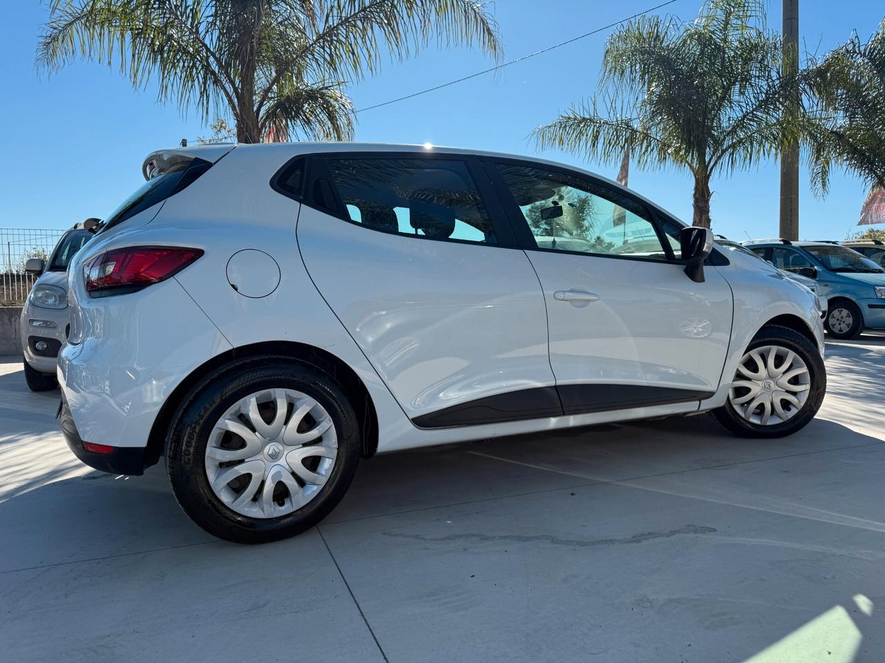 RENAULT CLIO ANNO 2014 1.2 BENZINA 75 CV