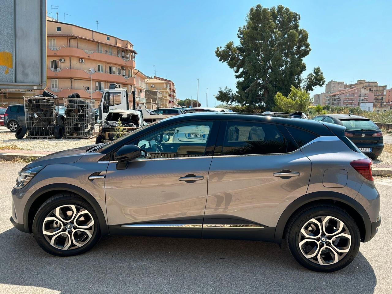 Renault Captur Plug-in Hybrid E-Tech Intens