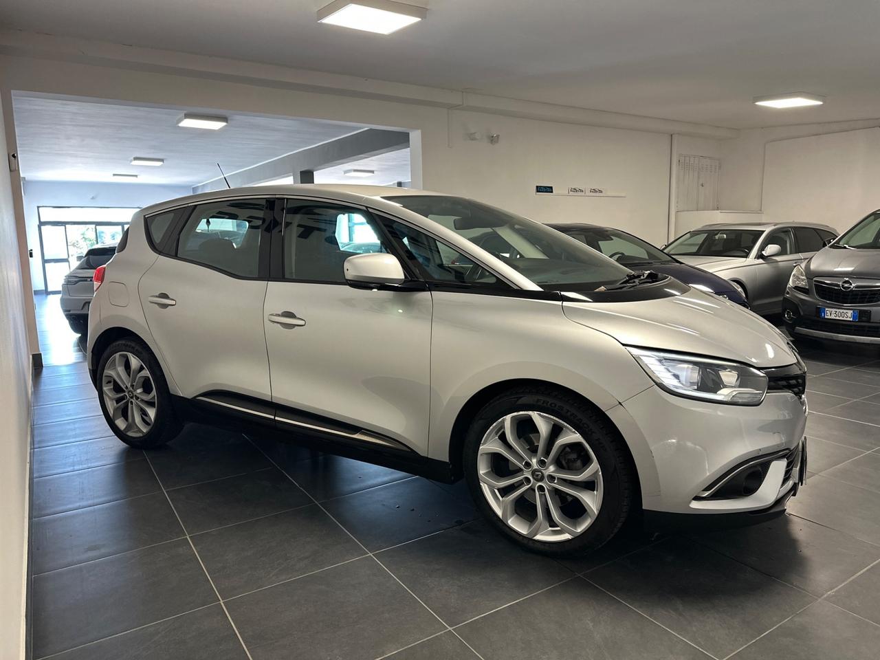 RENAULT SCENIC 1.5 DCI 110CV SPORT EDITION GARANZIA