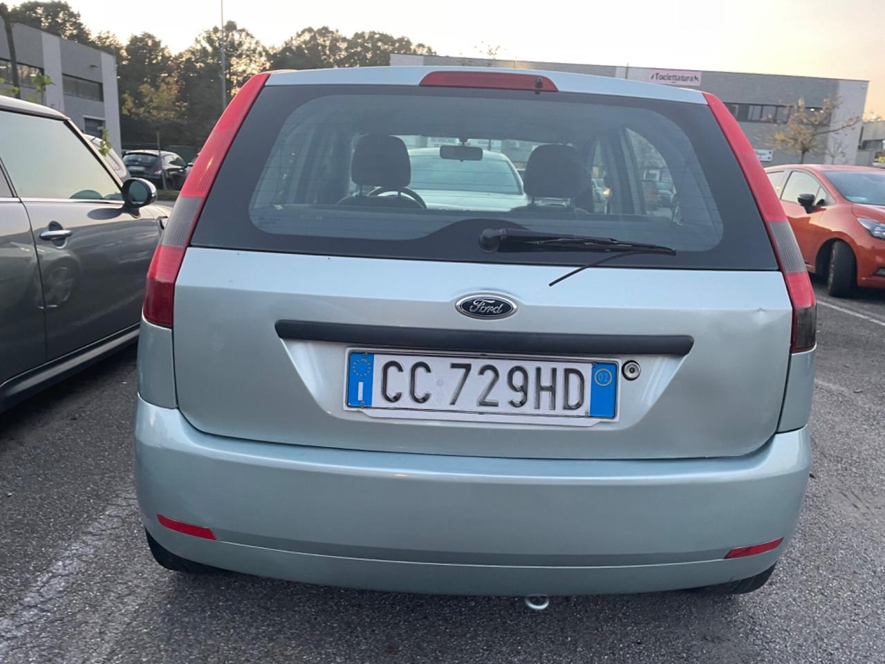 Ford Fiesta 1.4 16V 5p.*Neopatentati*Cerchi*