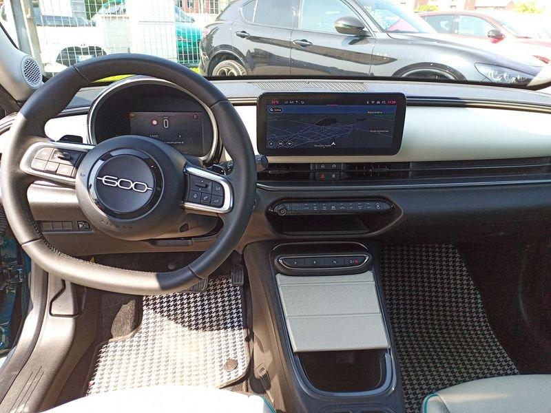 FIAT 600 1.2 MHEV 100cv La Prima