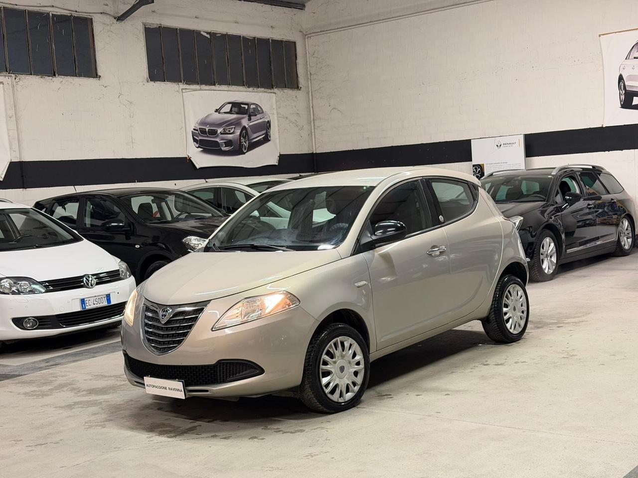 Lancia Ypsilon 0.9 TwinAir 85 CV 5 porte Metano Ecochic Gold