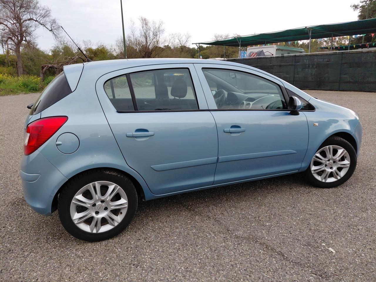 Opel Corsa 1.2 5 porte Enjoy