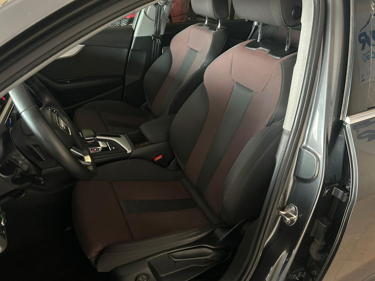Audi A4 Avant 40 TDI S tronic S line edition