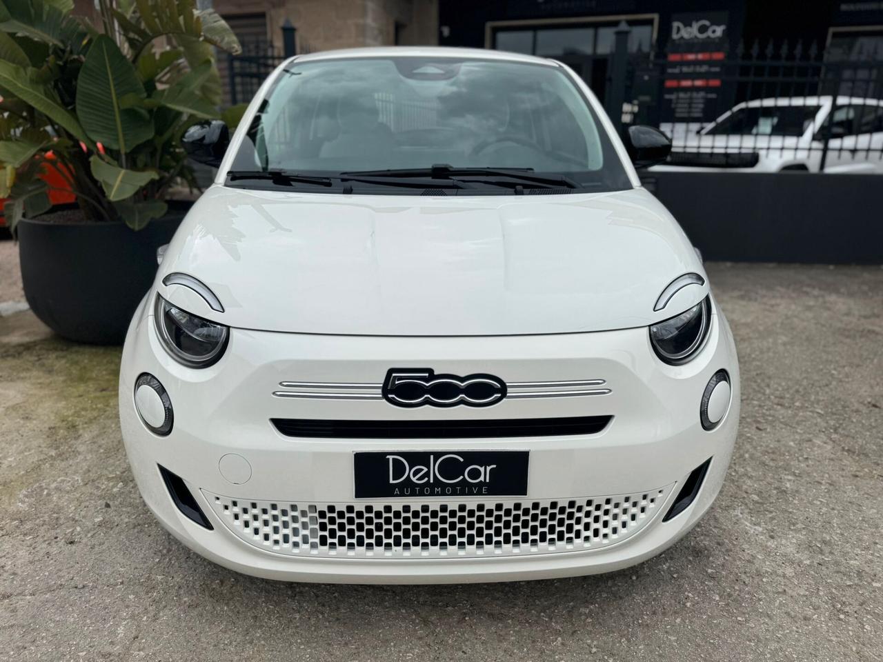 Fiat 500 Berlina Hybrid Icon