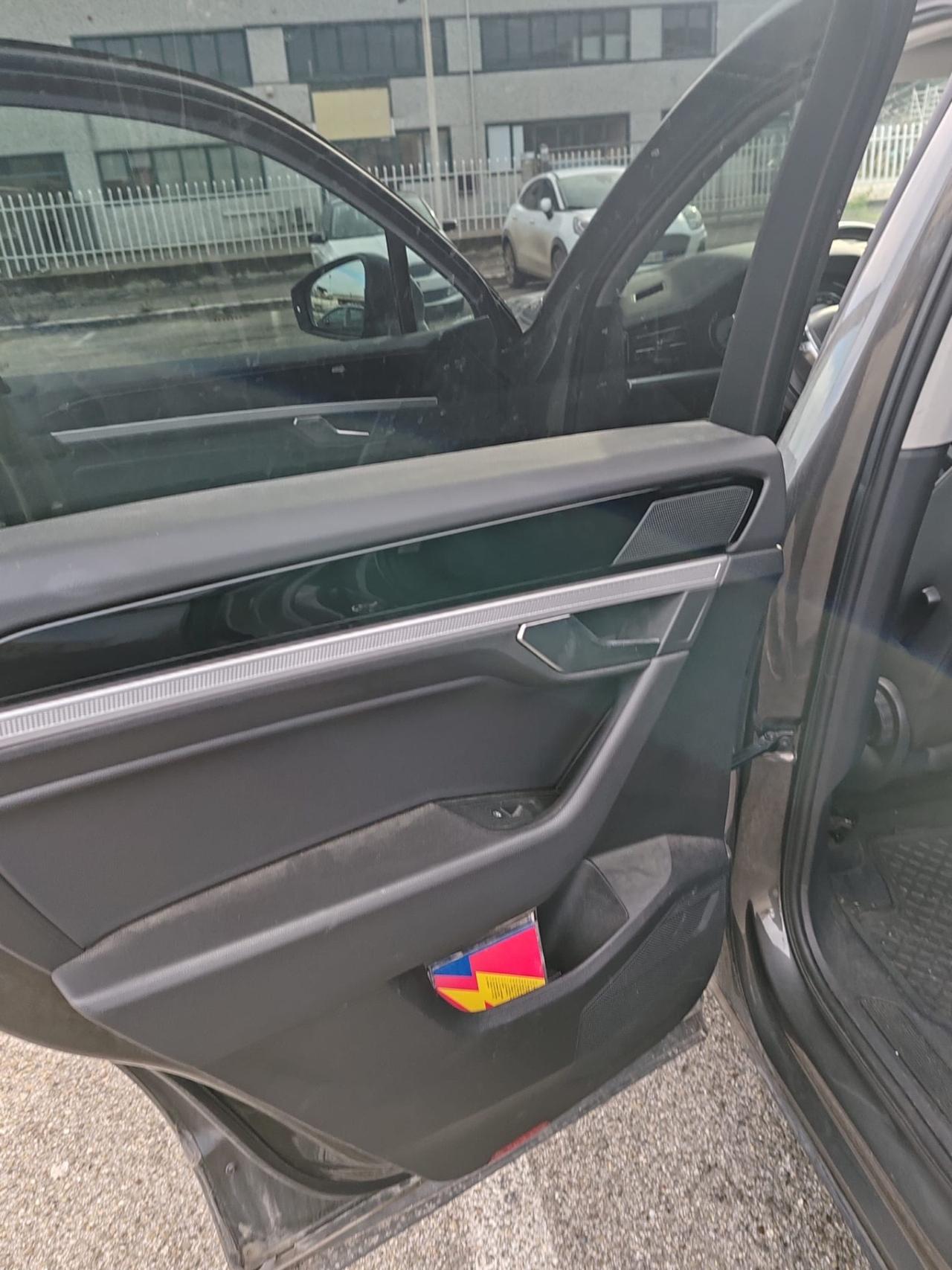 Volkswagen Touareg 3.0 V6 TDI SCR Black Style