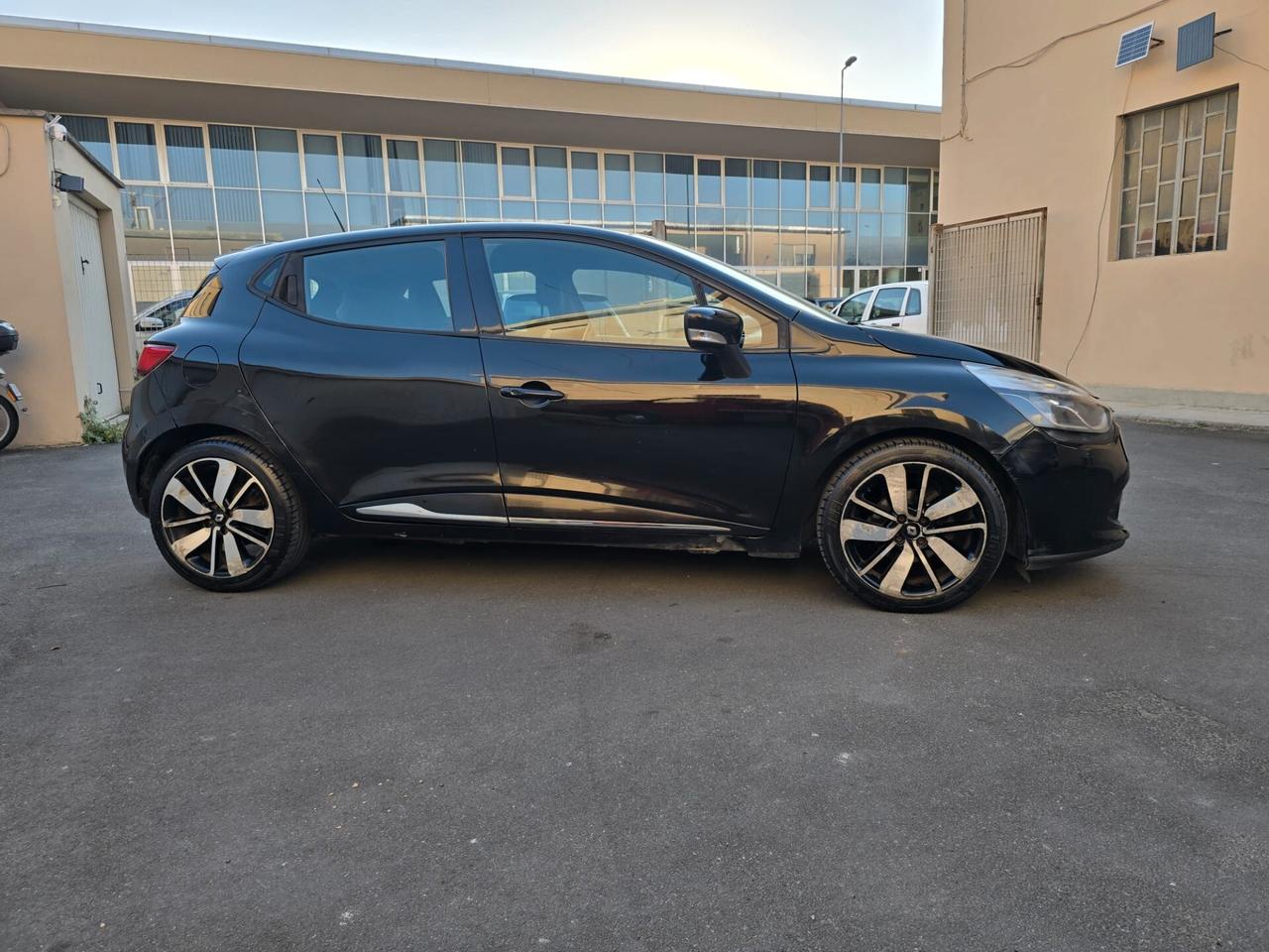 Renault Clio 1.5 dCi 8V 90CV Start&Stop 5 porte Energy possibilita 12 mesi garanzia