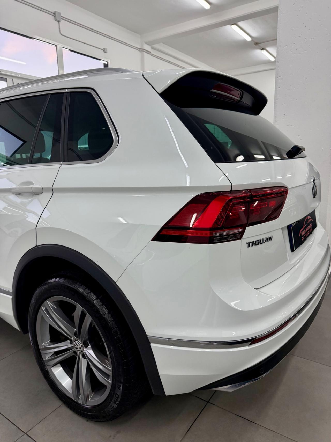 VW Tiguan 2.0 240cv DSG 4MOTION R-LINE FINANZIABILE