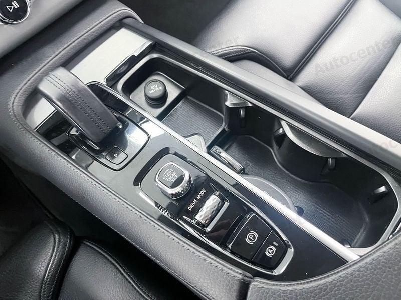 Volvo XC90 XC90 B5 (d) 235CV AWD GEARTRONIC 7 POSTI MOMENTUM PRO