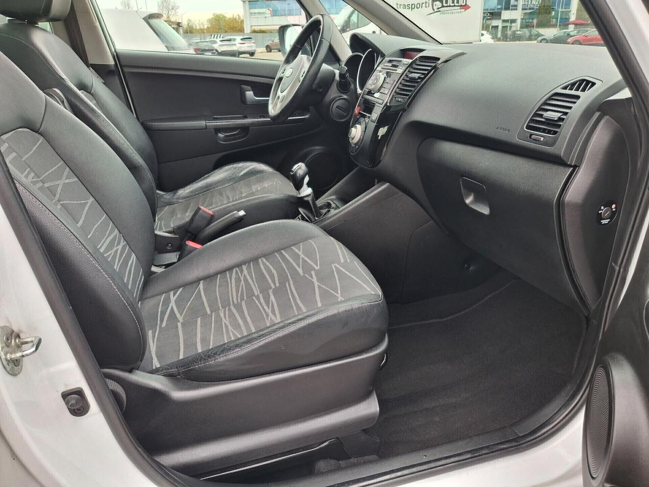 Kia Venga 1.6 CRDi-**FULLOPTIONAL**