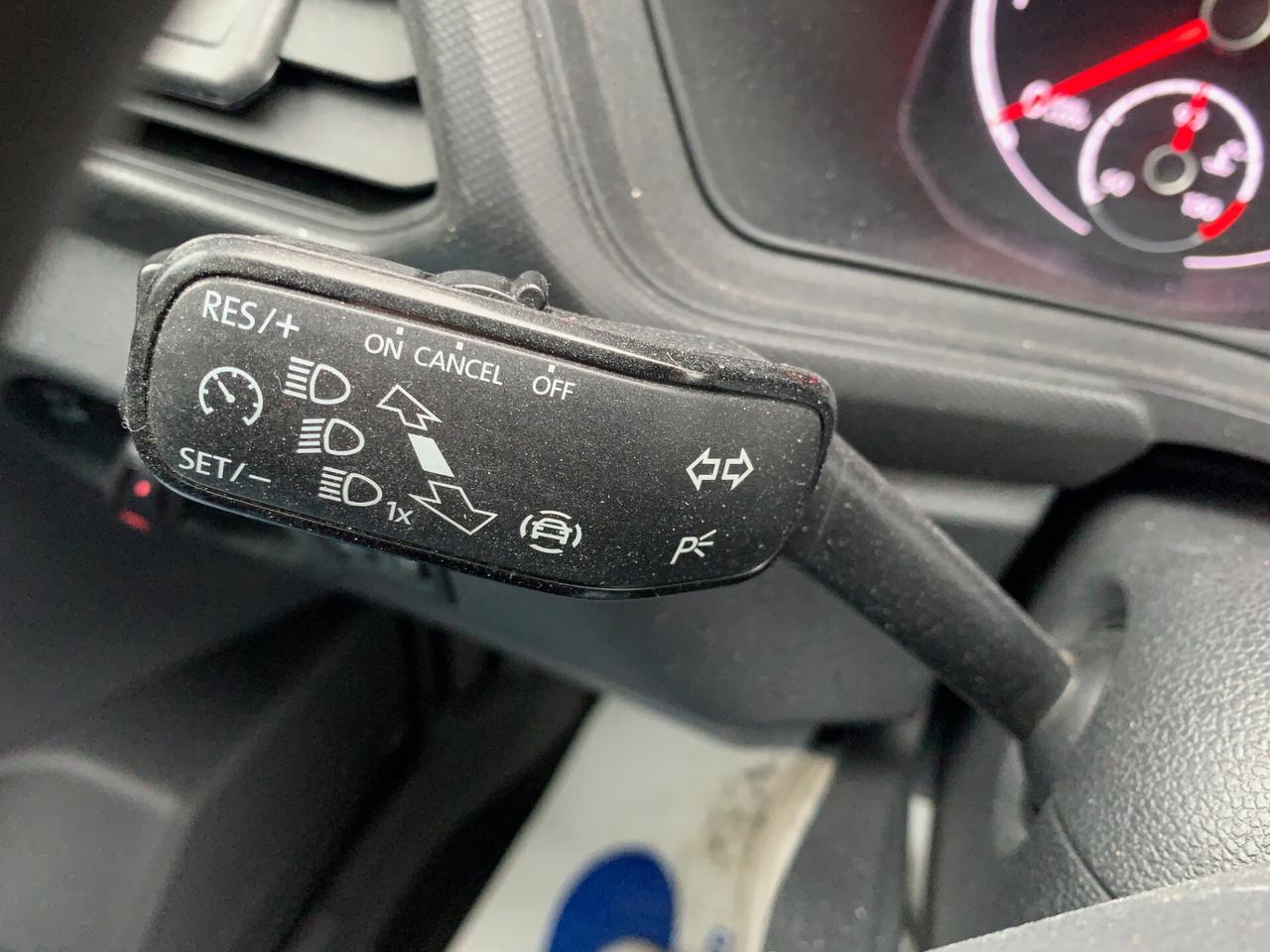 Volkswagen T-CROSS 1.0 TSI Urban - ADATTA A NEOPATENTATO