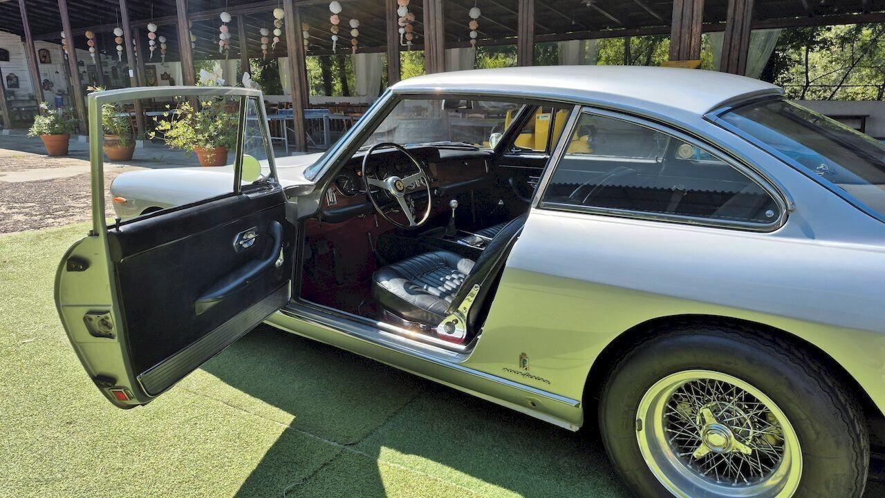 Ferrari 330 GT 2+2 I Serie – 1964