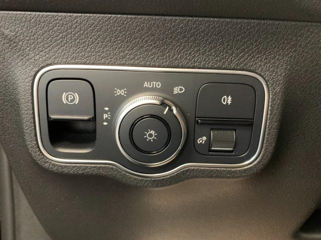 MERCEDES-BENZ GLB 180 d 7 Posti Automatico Sport Plus