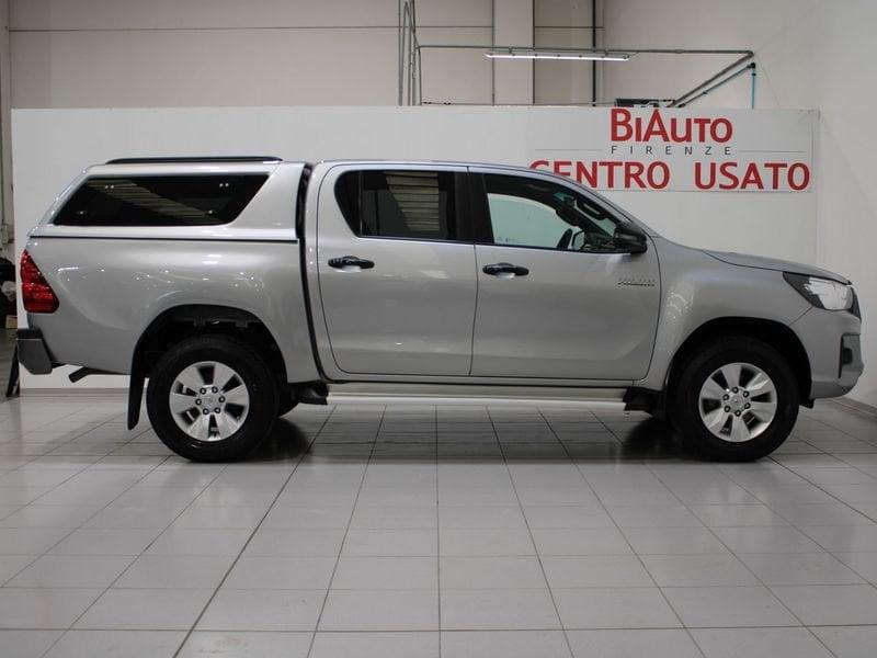 Toyota Hilux 2.4 D-4D A/T 4WD 4 porte Double Cab Lounge