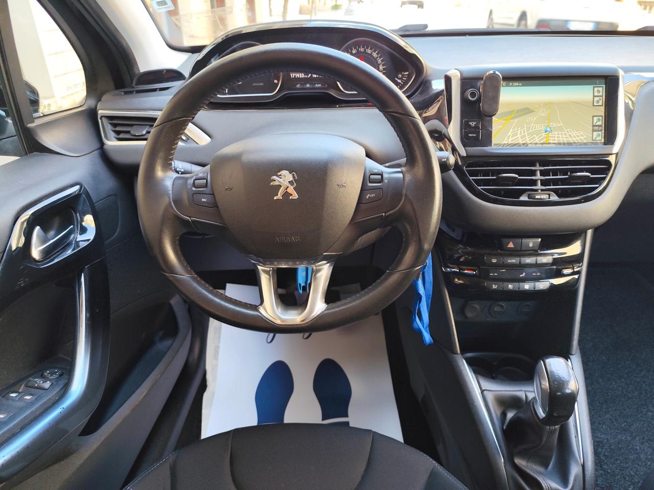 Peugeot 208 1.4 HDi 68CV ALLURE NAVI