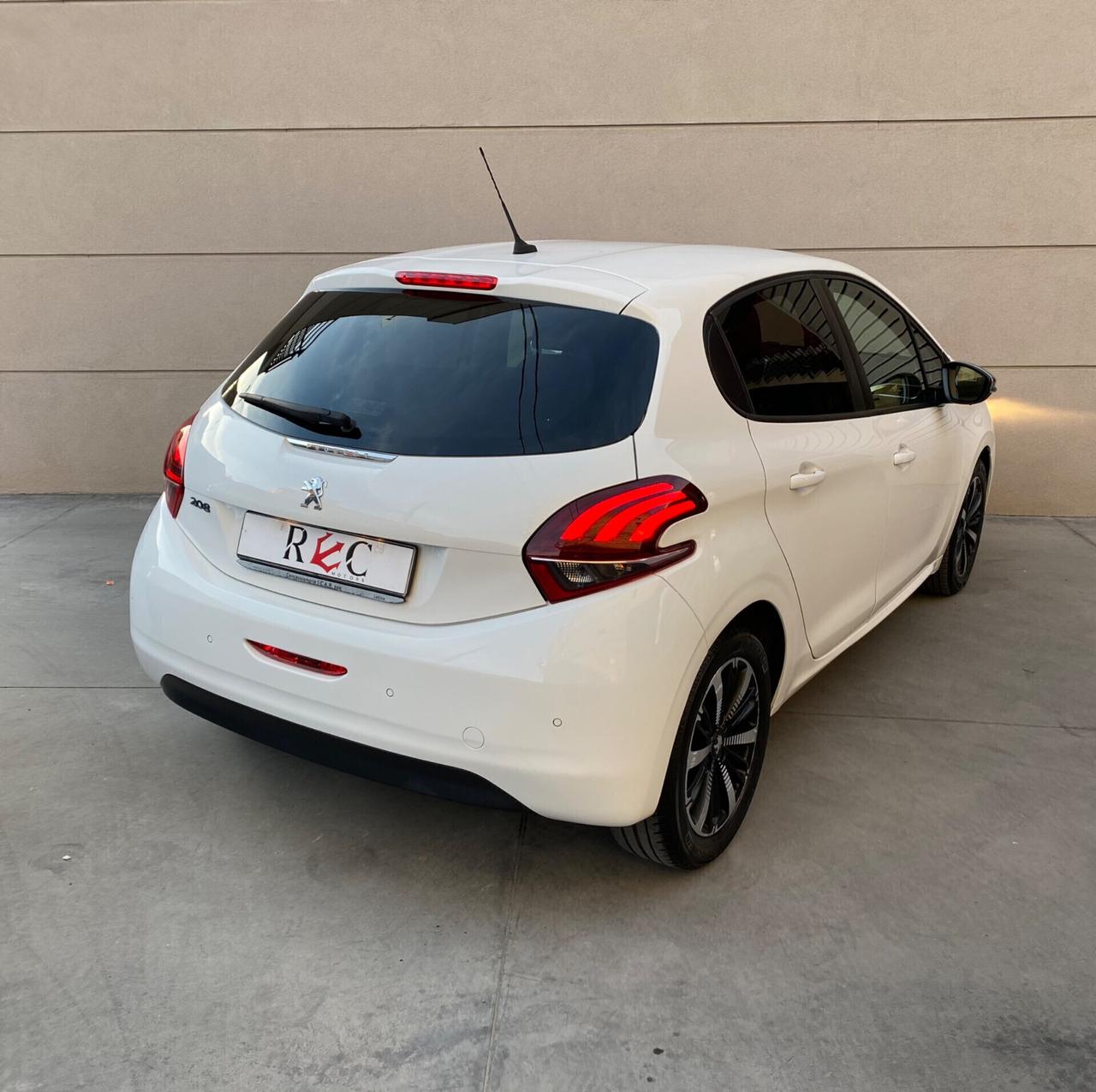 Peugeot 208 1.2 Benzina Signature