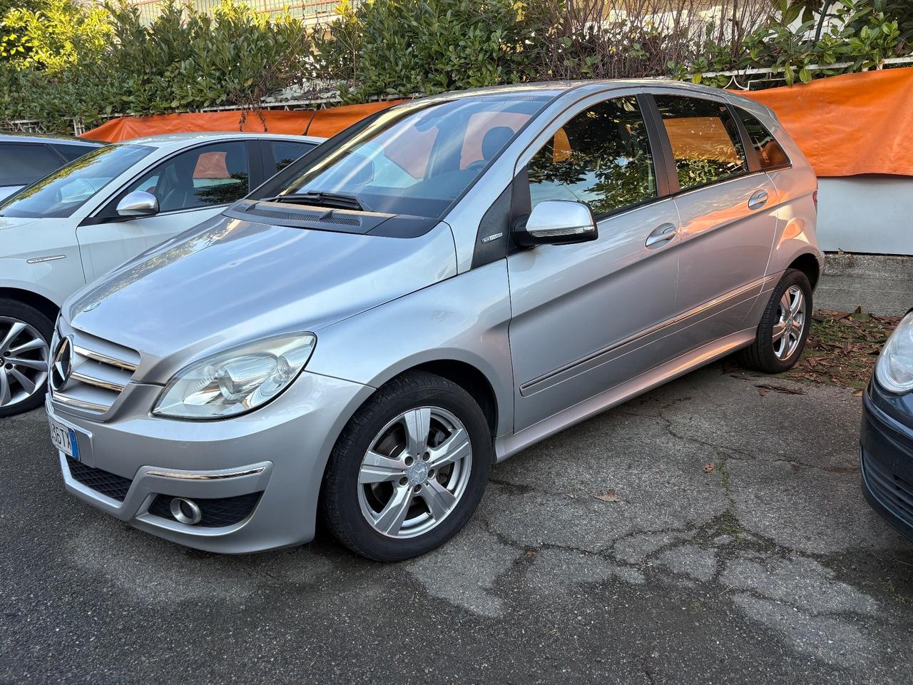 Mercedes-benz B 180 NGT BlueEFFICIENCY Premium