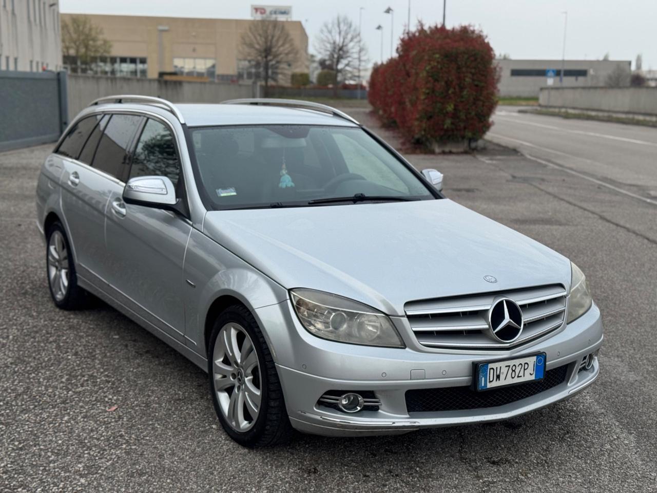 Mercedes C 220 CDI S.W. Avantg. PRB. MOTORE