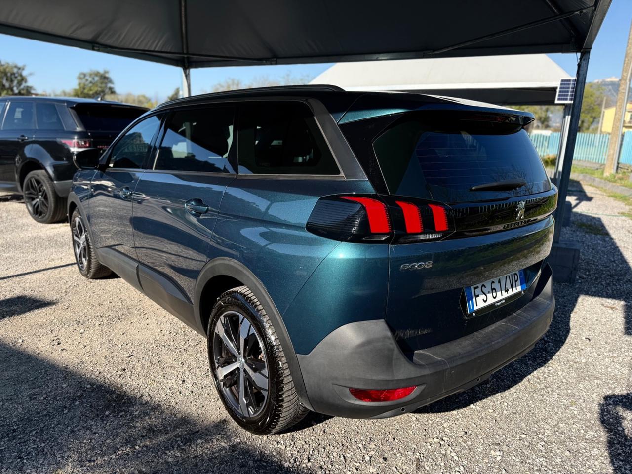 PEUGEOT 5008DIESEL 7 POSTI*TETTO*CERCHI18*NAVI*TAGLPEUGEOT