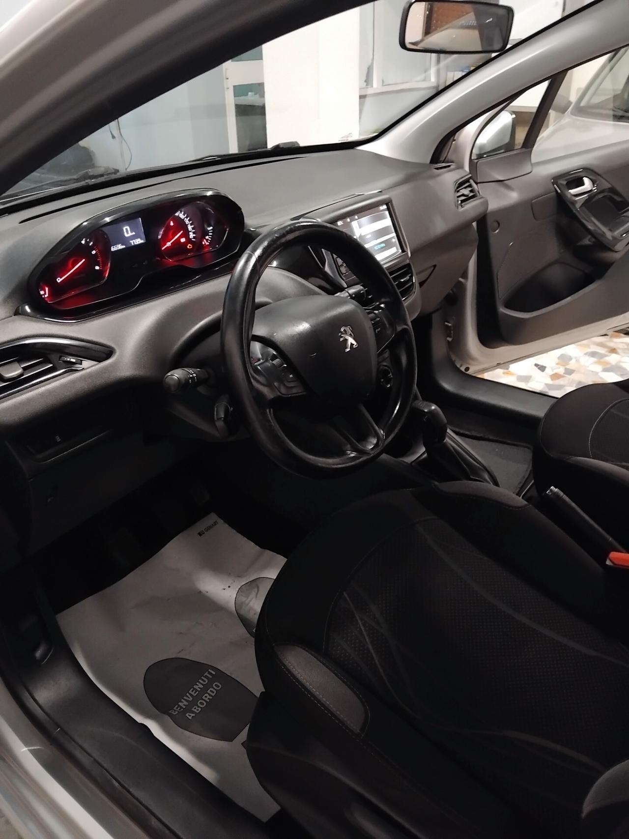 Peugeot 208 1.4 HDi 68 CV 5 porte Allure