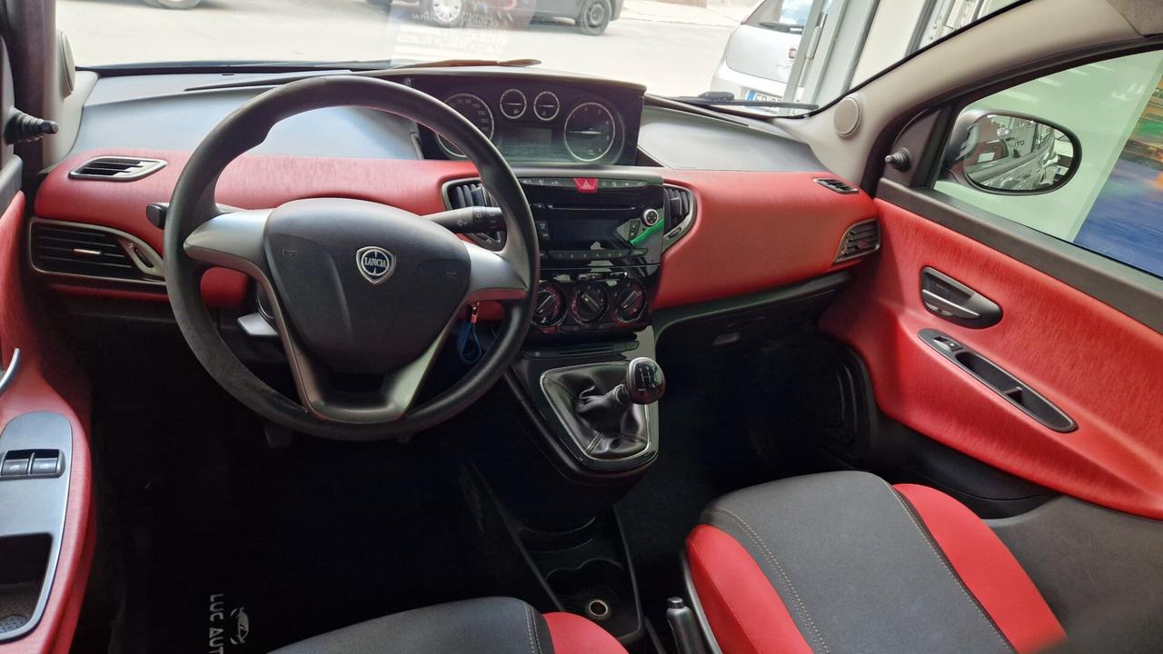 Lancia Ypsilon 1.3 MJT 16V 95 CV 5 porte
