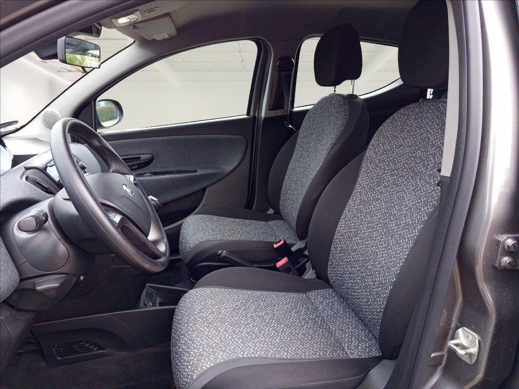 LANCIA Ypsilon 1.0 firefly hybrid Silver Plus s&s 70cv del 2023