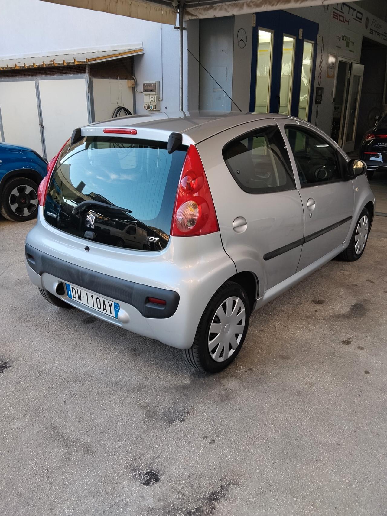Peugeot 107 1.0 68CV 5p. Plaisir