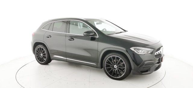 MERCEDES-BENZ GLA 200 d Automatic Premium