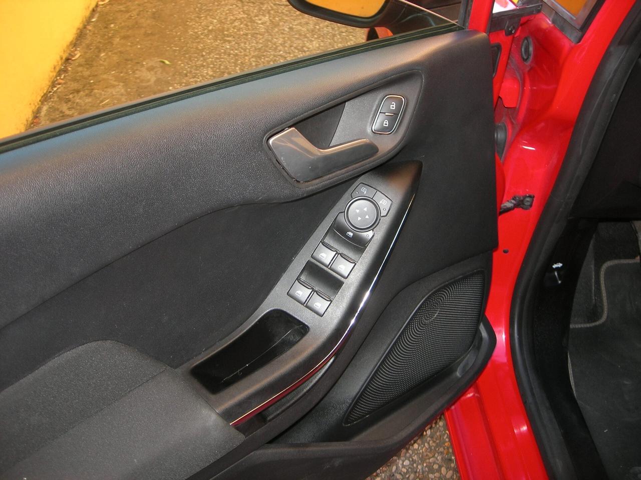 Ford Fiesta 1.1 75 CV GPL 5 porte Titanium