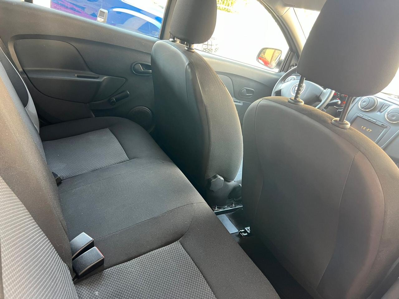 Dacia Sandero 1.2 73CV