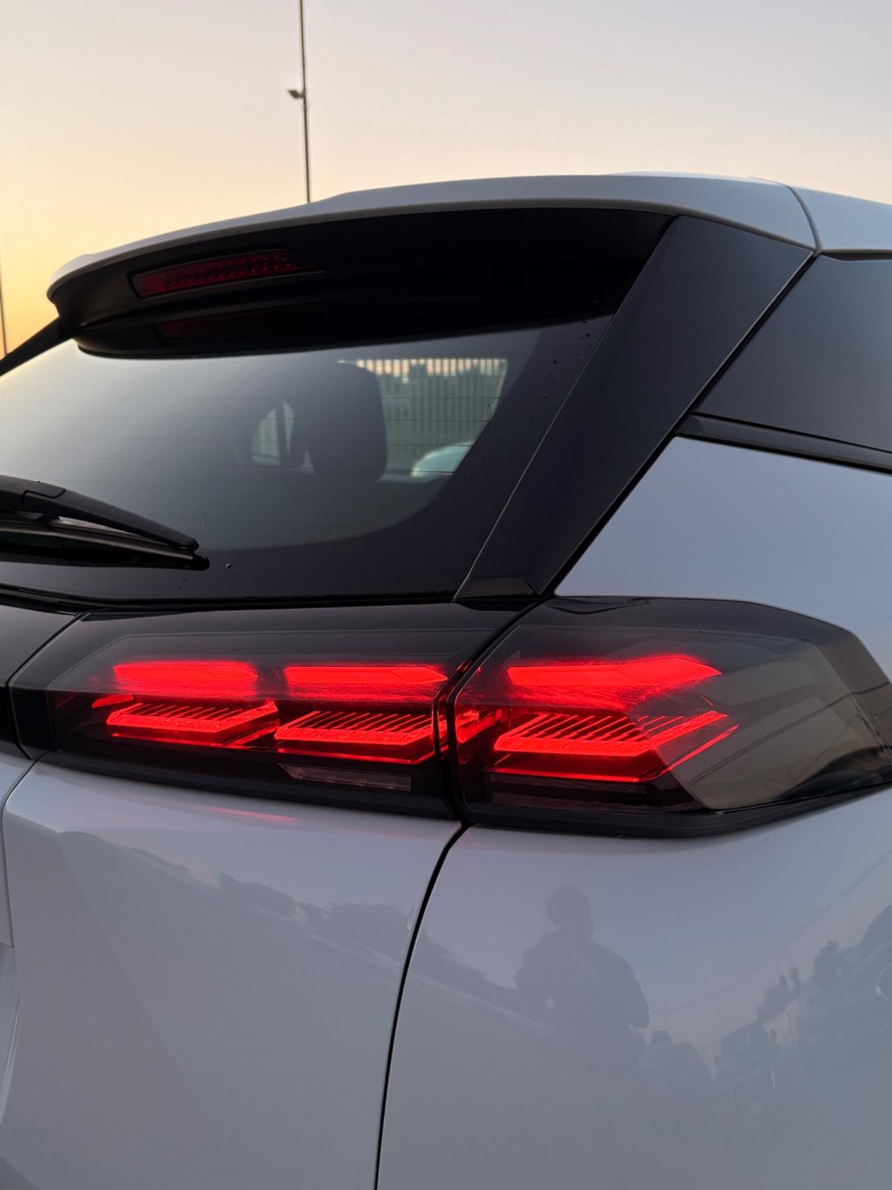 Peugeot 2008 PureTech 100 S&S Active