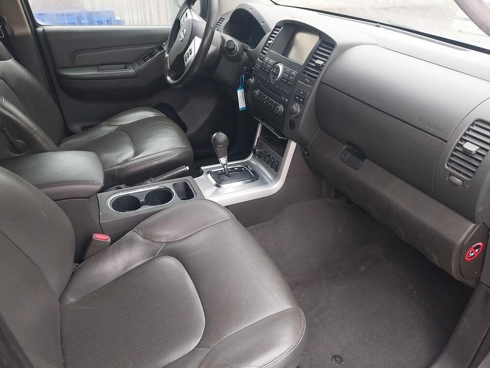 Nissan Navara 3.0 dCi 4 porte Double Cab LE V6