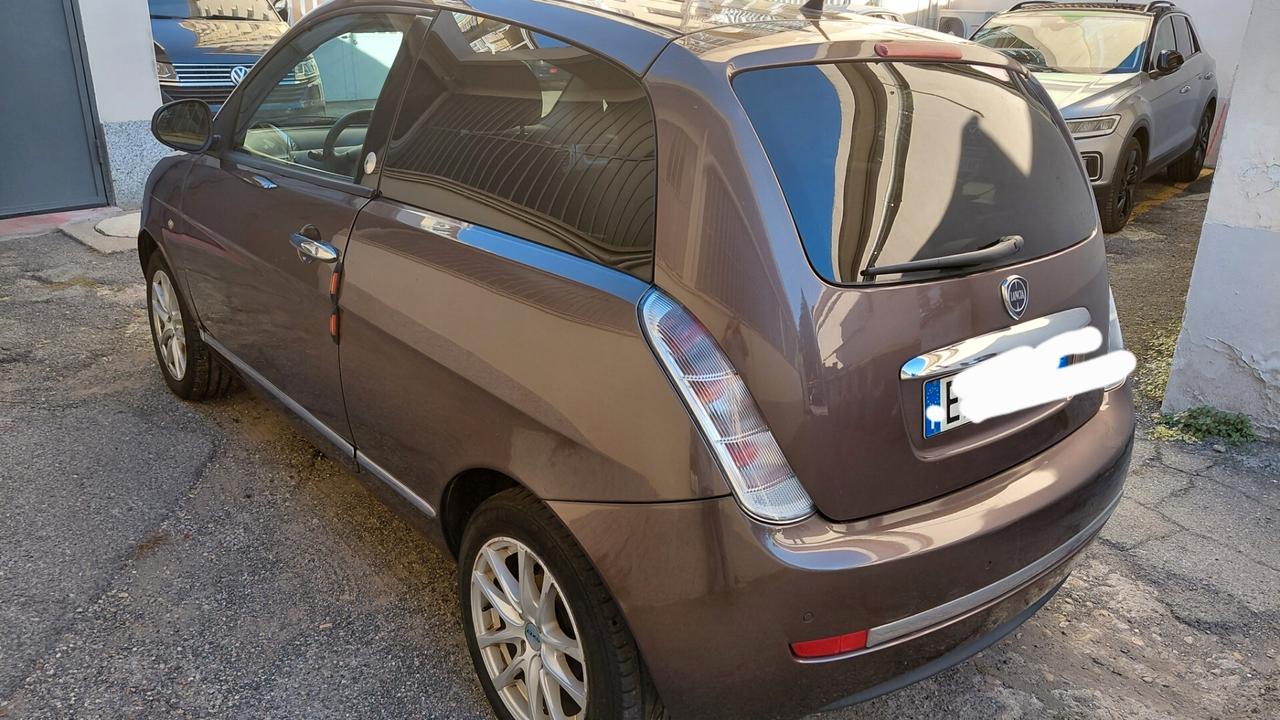 Lancia Ypsilon 1.4 New Oro Ecochic GPL