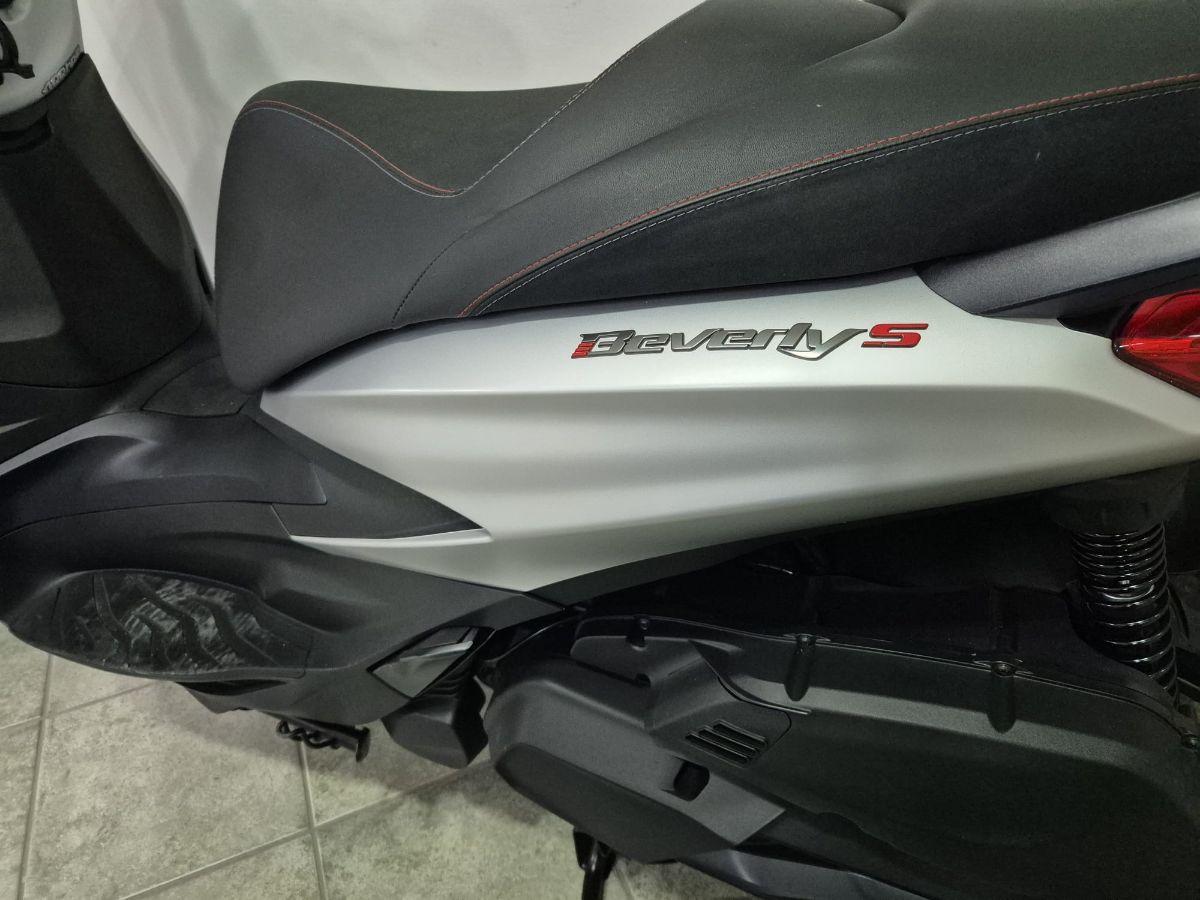 Piaggio - Beverly 400 S