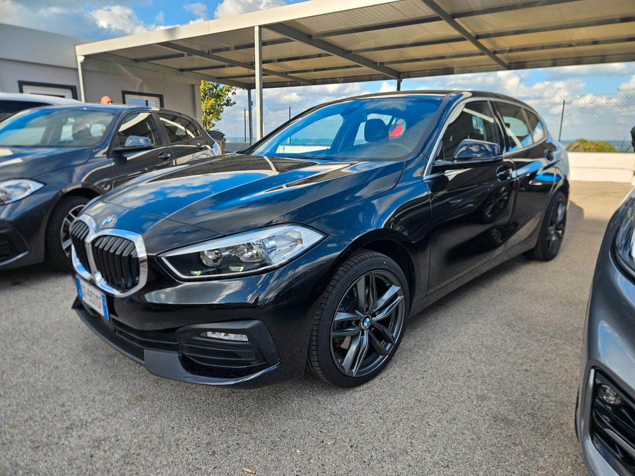 Bmw 116 116d 5p. Business Advantage