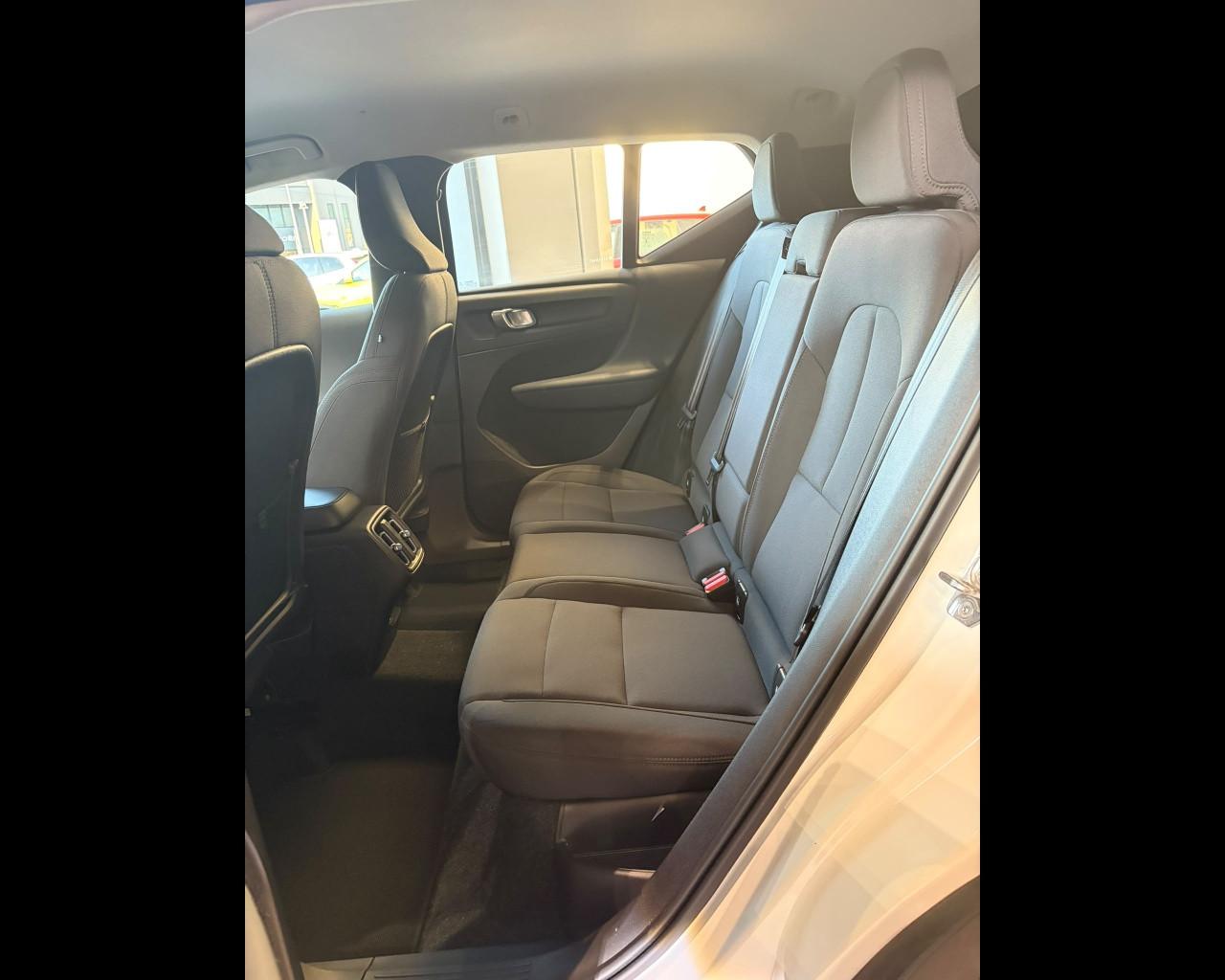 VOLVO XC40 - XC40 1.5 t2 Momentum Pro auto my21