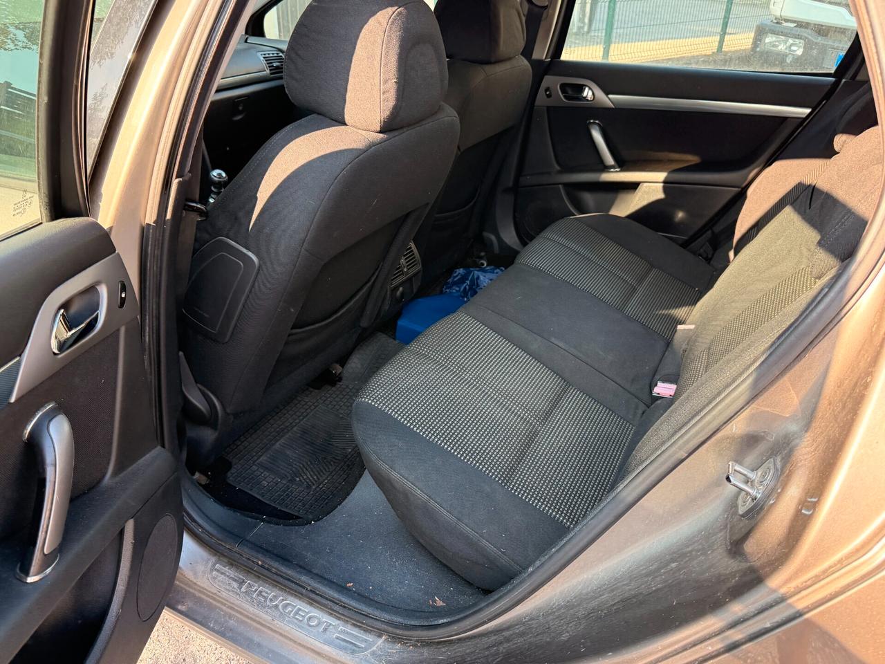 Peugeot 407 HDI Gancio traino 16 quintali