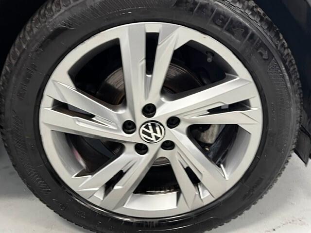 Volkswagen Taigo 1.0 TSI 110 CV DSG R-Line