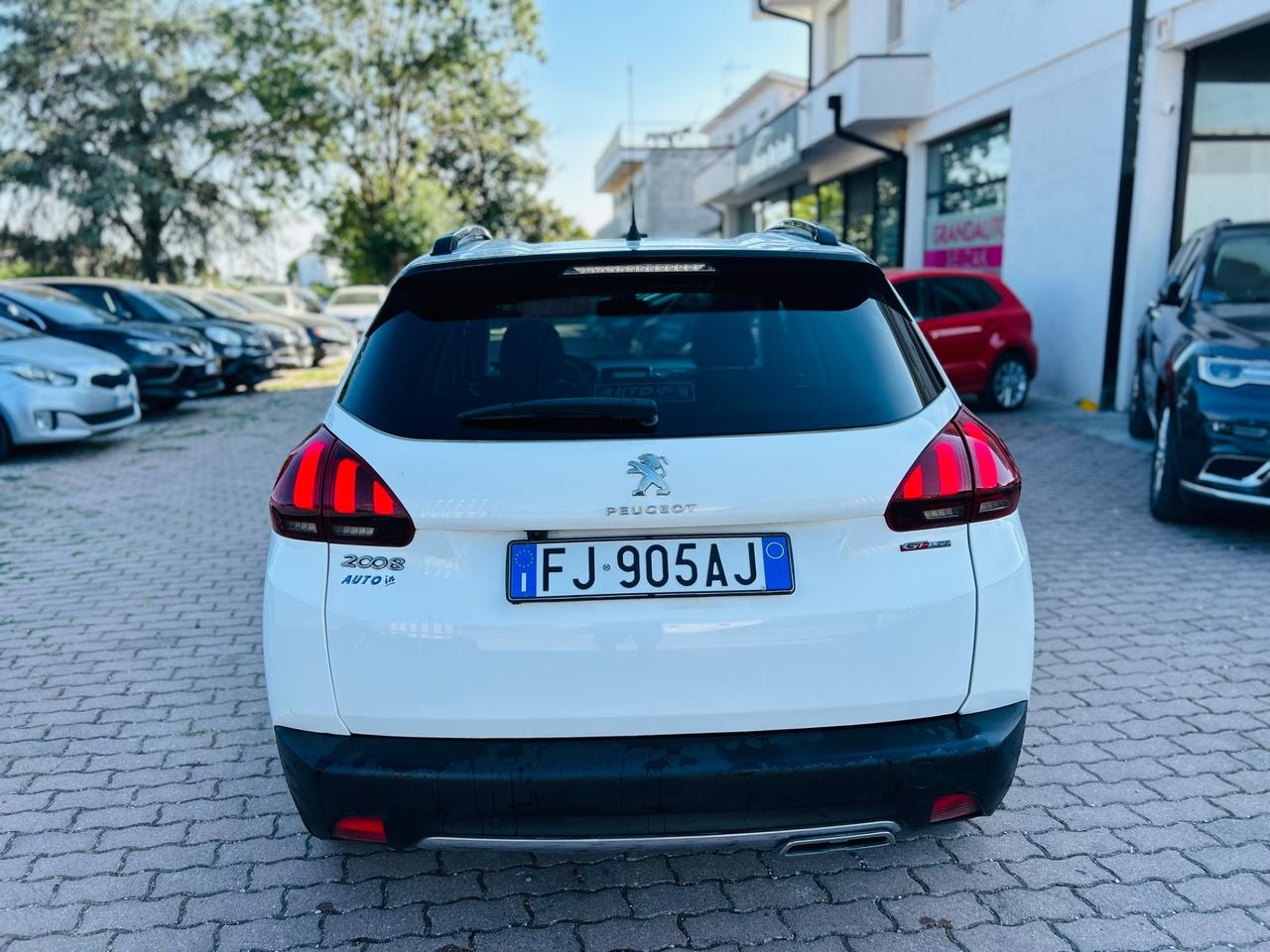 Peugeot 2008 BlueHDi 120 S&S Crossway