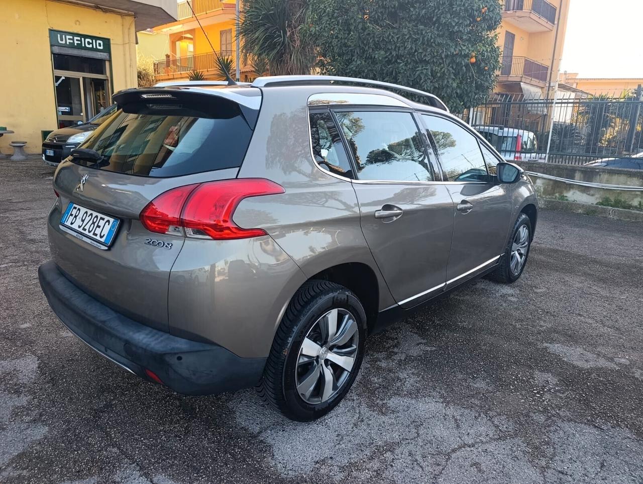 Peugeot 2008 1.6 e-HDi 100 Black Matt 2015