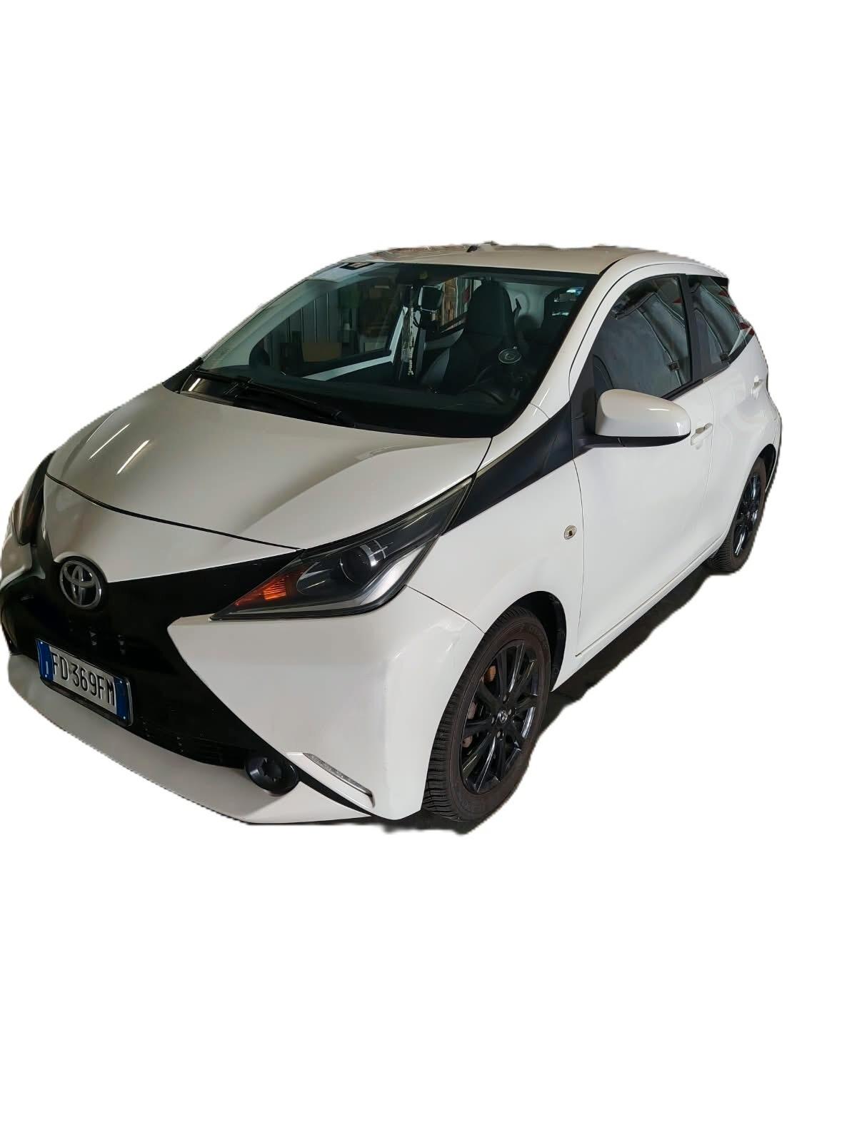 Toyota Aygo 1.0 TOUCH/R.CAM 69 CV 5P.