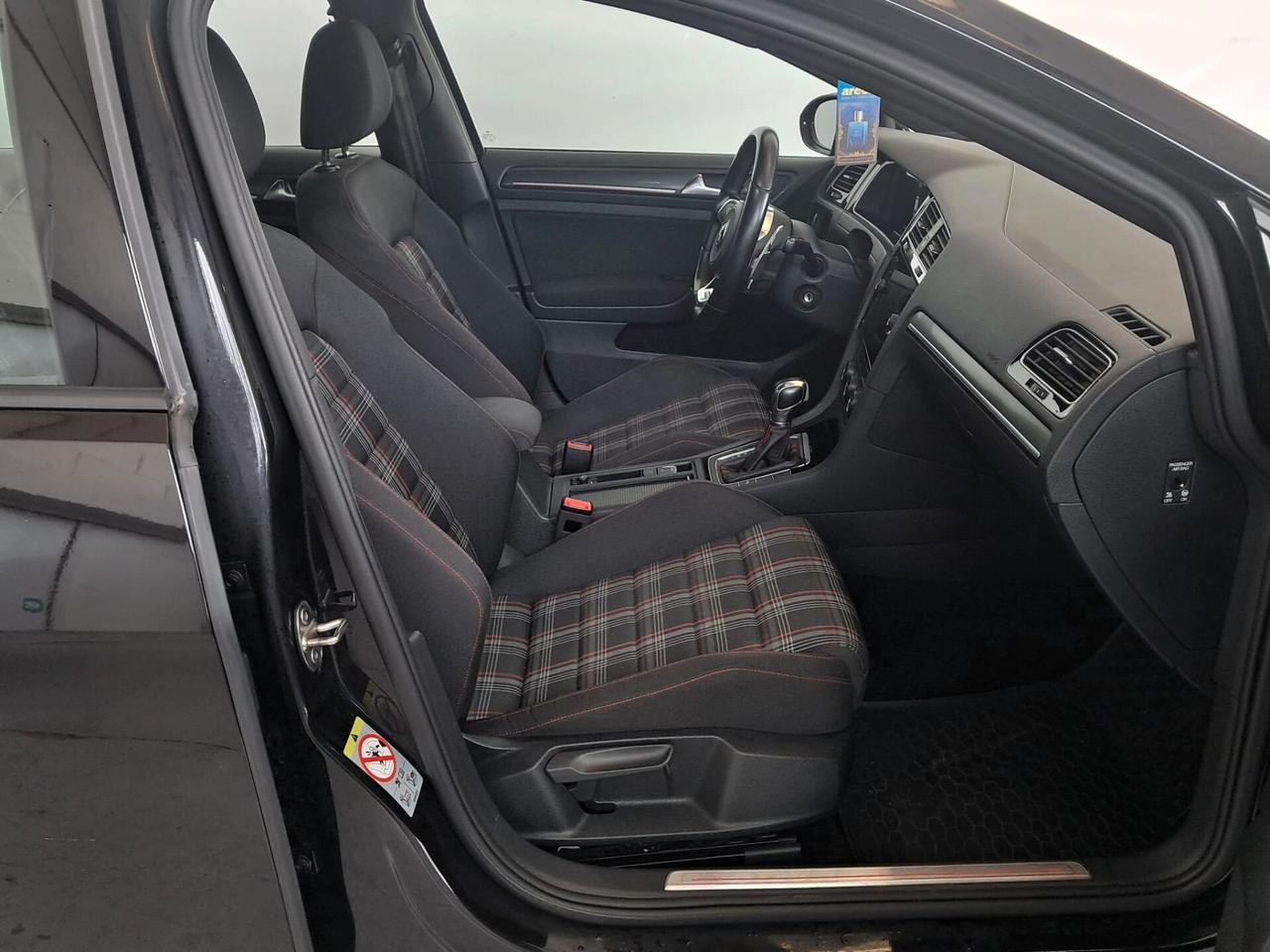 Volkswagen Golf GTI Performance 2.0 245 CV TSI DSG 5p. BMT